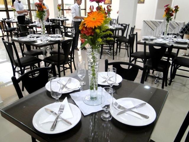 Hotel Maestro Executive Toledo โตเลโด ภายนอก รูปภาพ