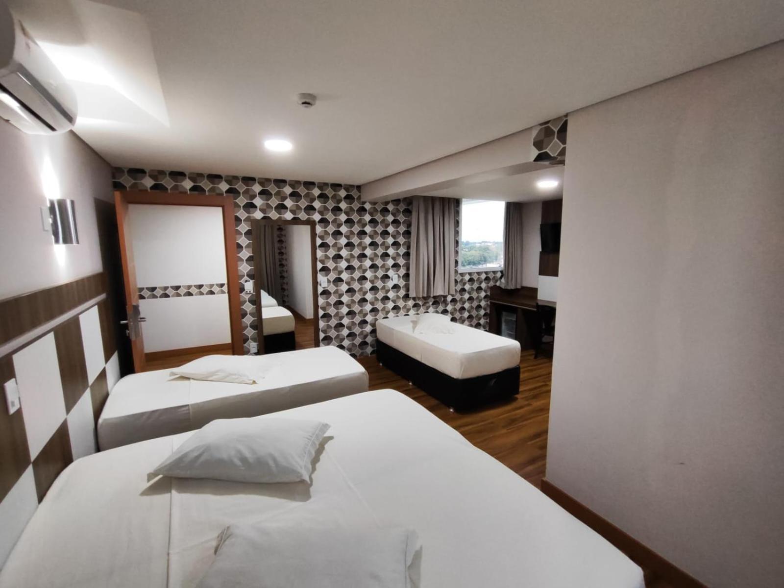 Hotel Maestro Executive Toledo โตเลโด ภายนอก รูปภาพ